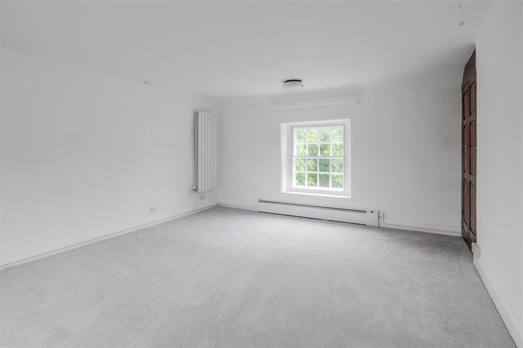 Bedroom1.jpg
