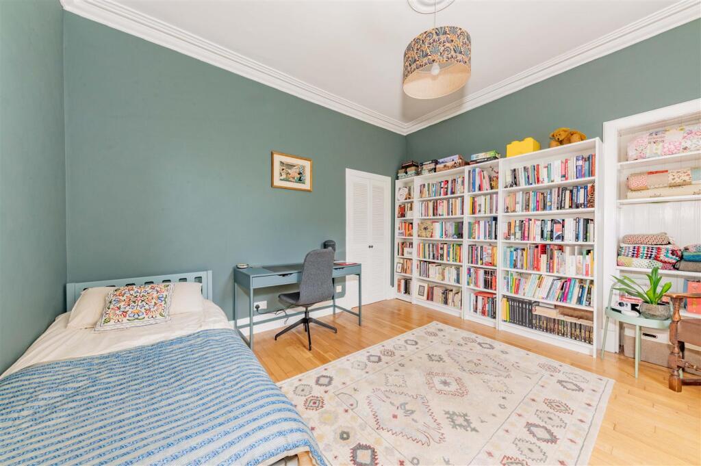 5 Westfield Lane Dundee-5.JPG