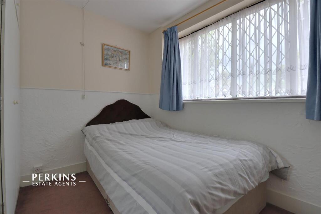 BED 4 .jpg