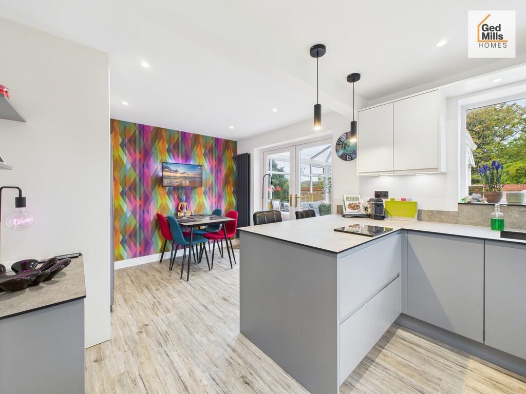 CAM04261G0-PR0102...