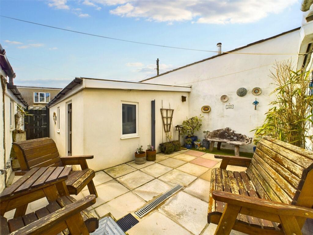 Courtyard Alt