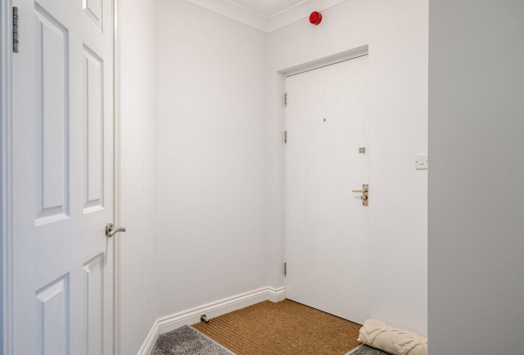 1385622-9-692872d...