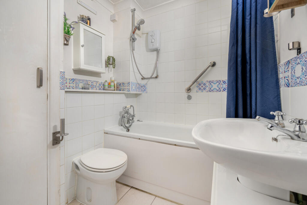 1393029-7-695cdaf...