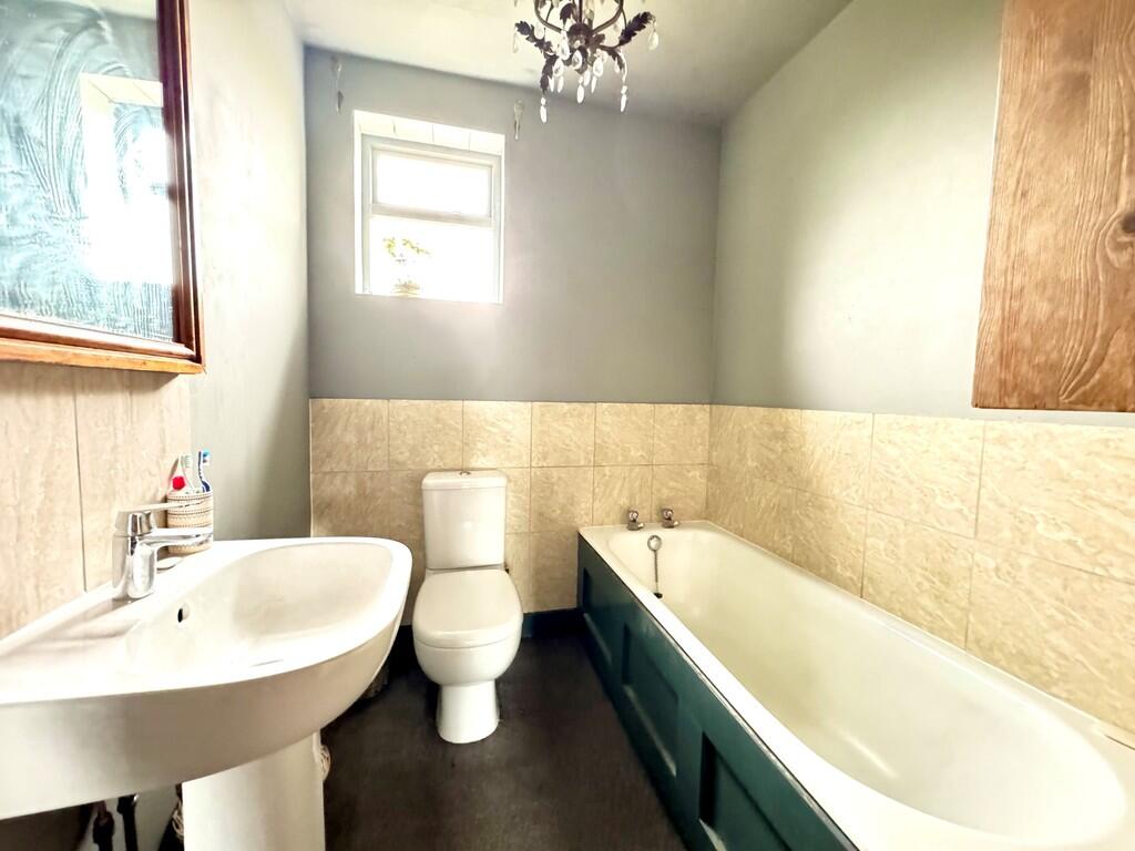 41 Wakering Road ...