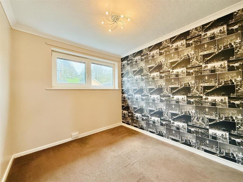Bed 3.JPG
