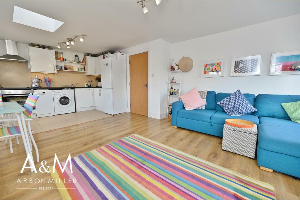Open Plan Lounge Kitchen