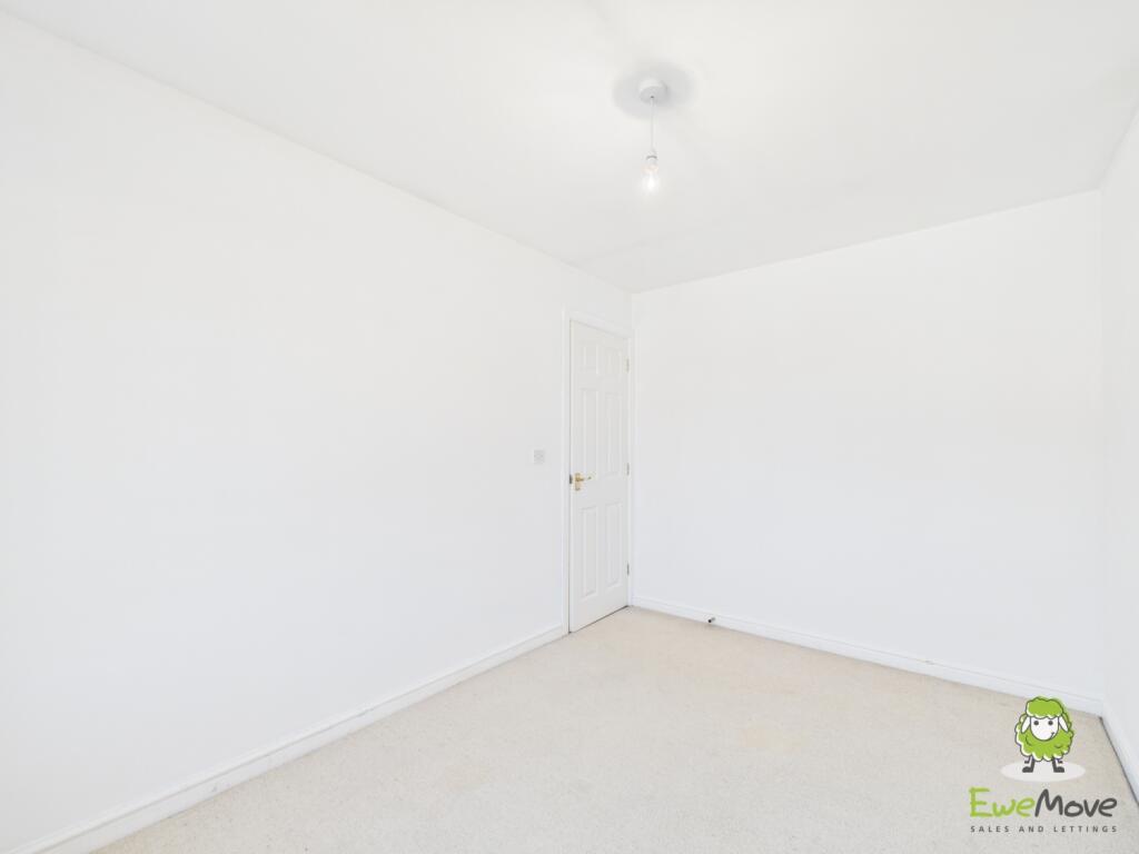 EweMove Basingstoke Highpath Way Bedroom Two