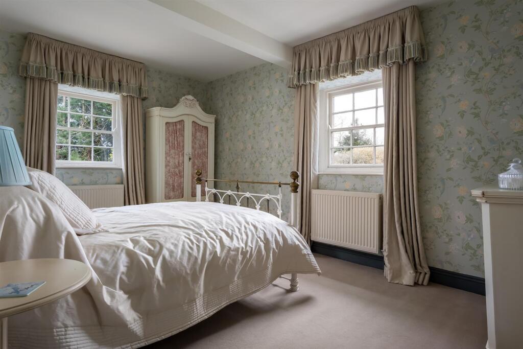 54 - Malt Cottage - GL7 5RY - Web.jpg