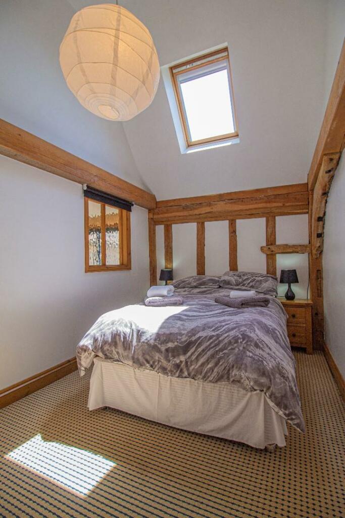 2 Clamp Farm Barns [Bedroom 2].jpg