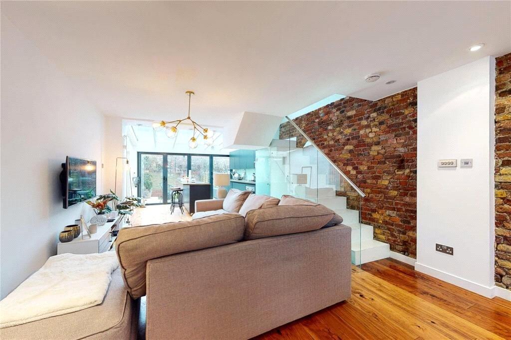 Gascoigne Place, E2