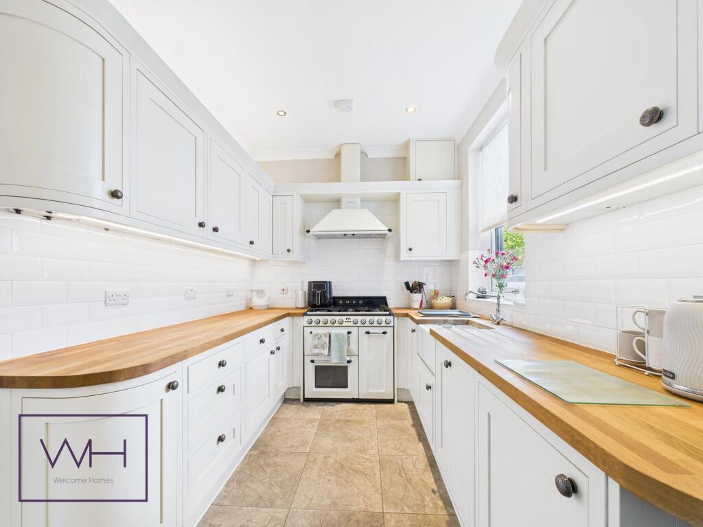 CAM03785G0-PR0306-ST