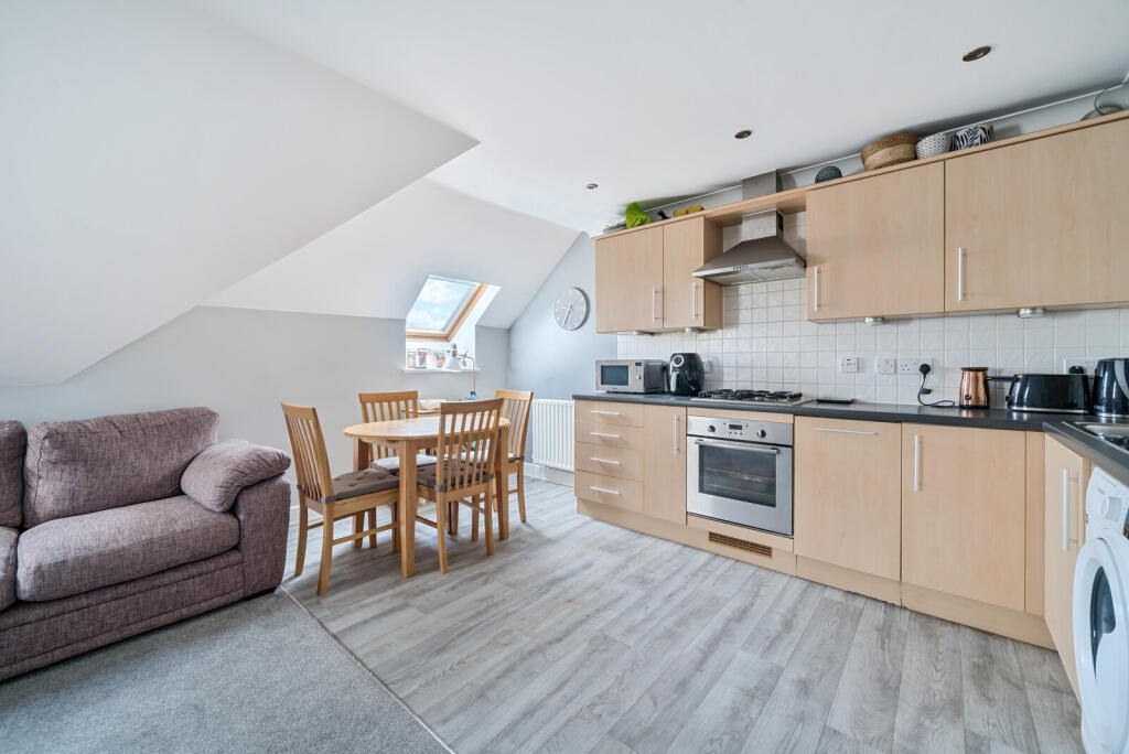 1298134-17-682ee7...