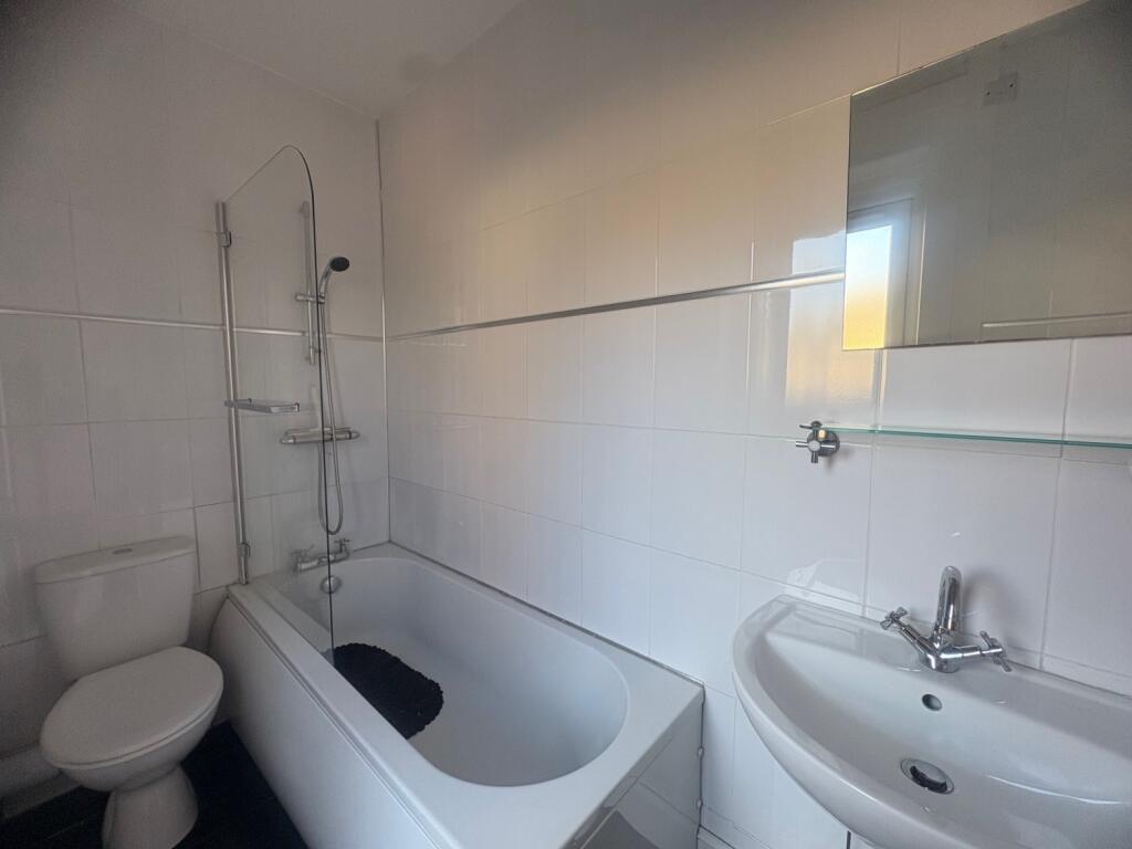 Downstairs bathroom_2