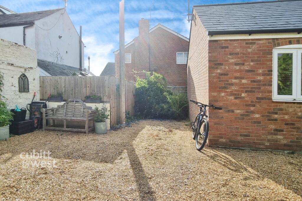 6cb2b665-20250901...