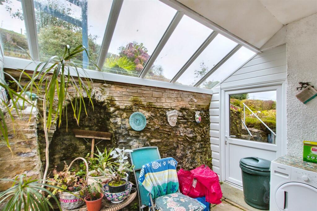 rear porch/utility