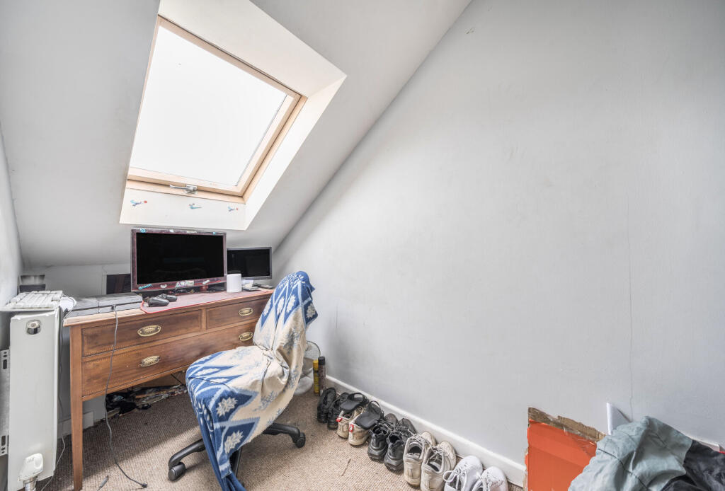 1288055-5-682d9ca...