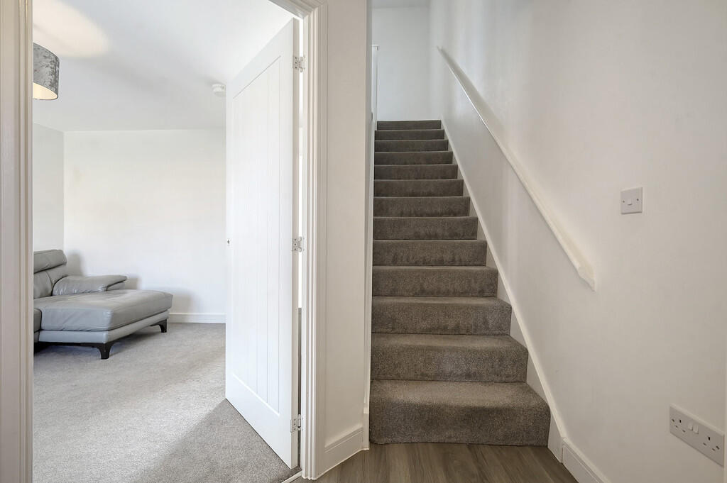 70 Kingfisher str...