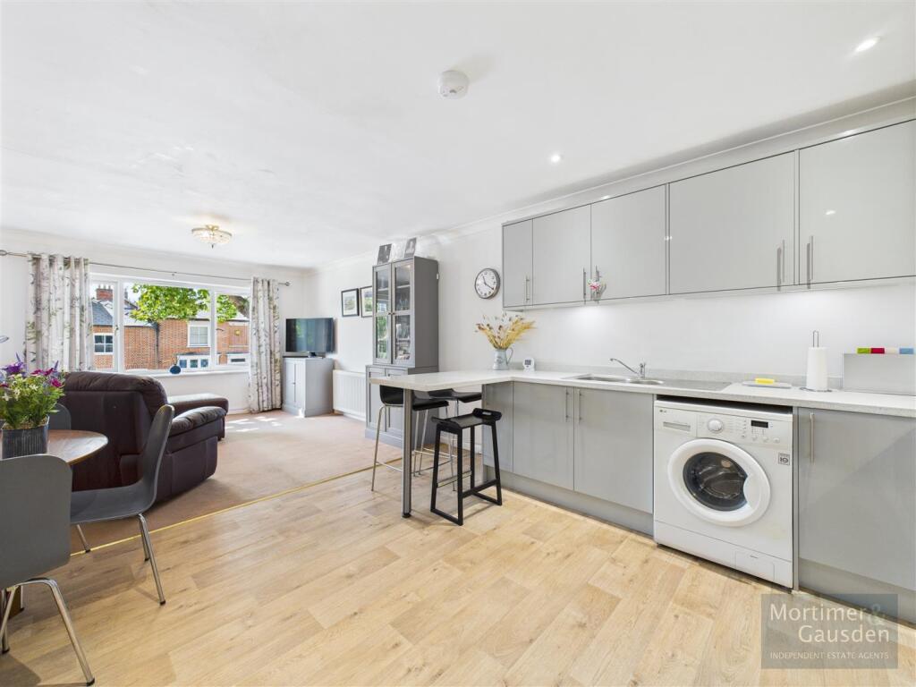 Open Plan Kitchen-Lounge-Diner