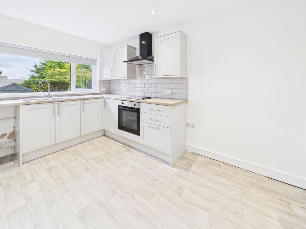 Kitchen / breakfast room