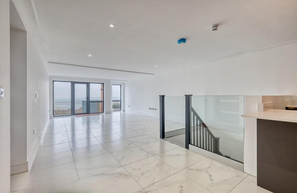 1 Thames View ope...
