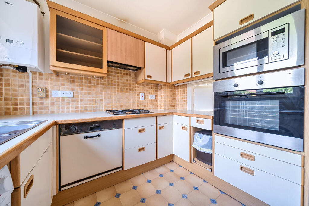 1296600-22-682b11...