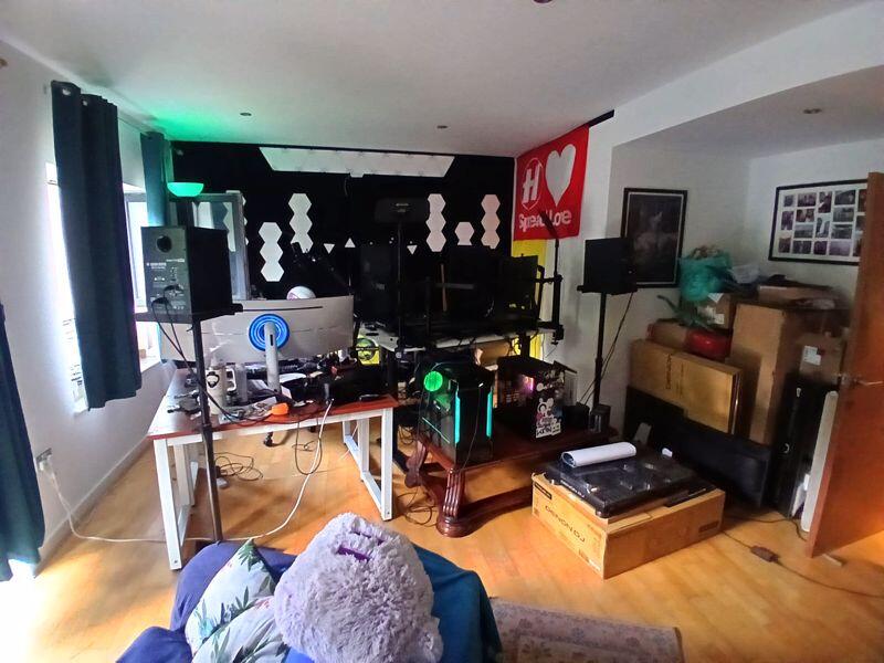 Photo 2
