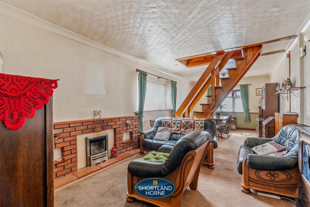 Lounge / Dining Room