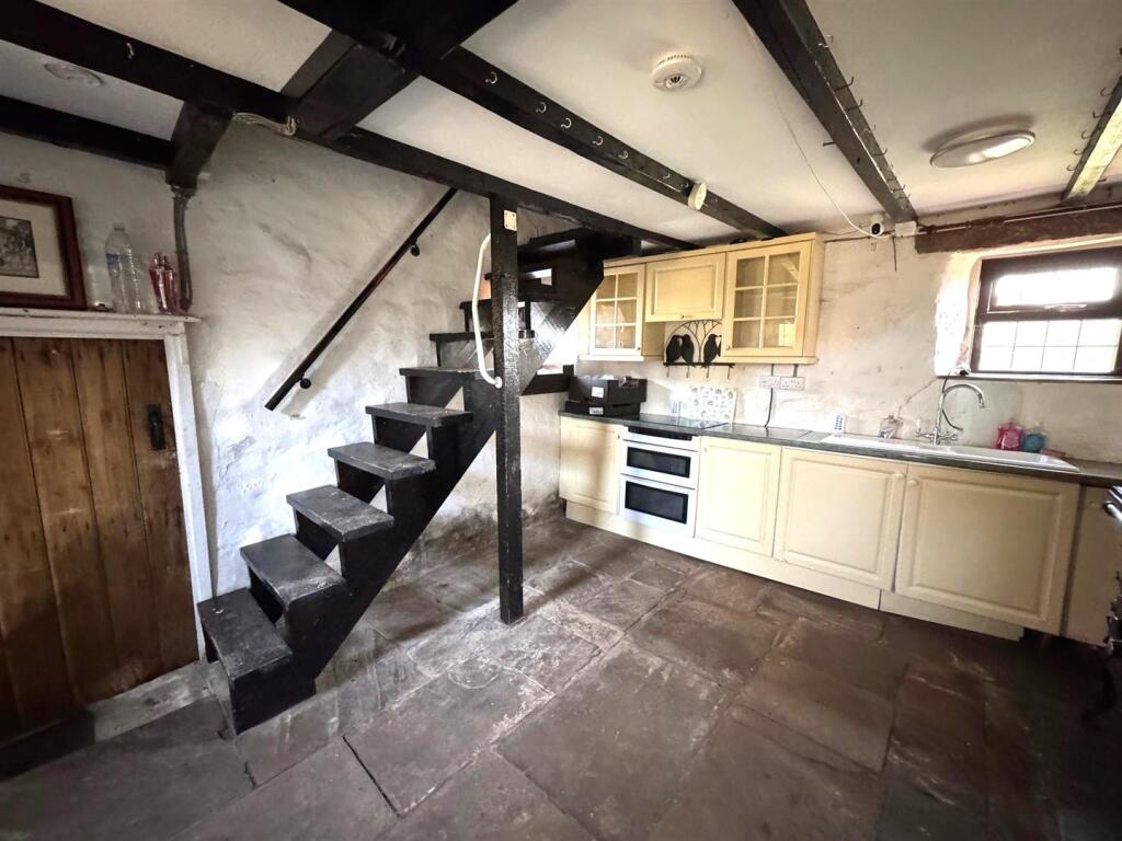 kitchen1.jpg