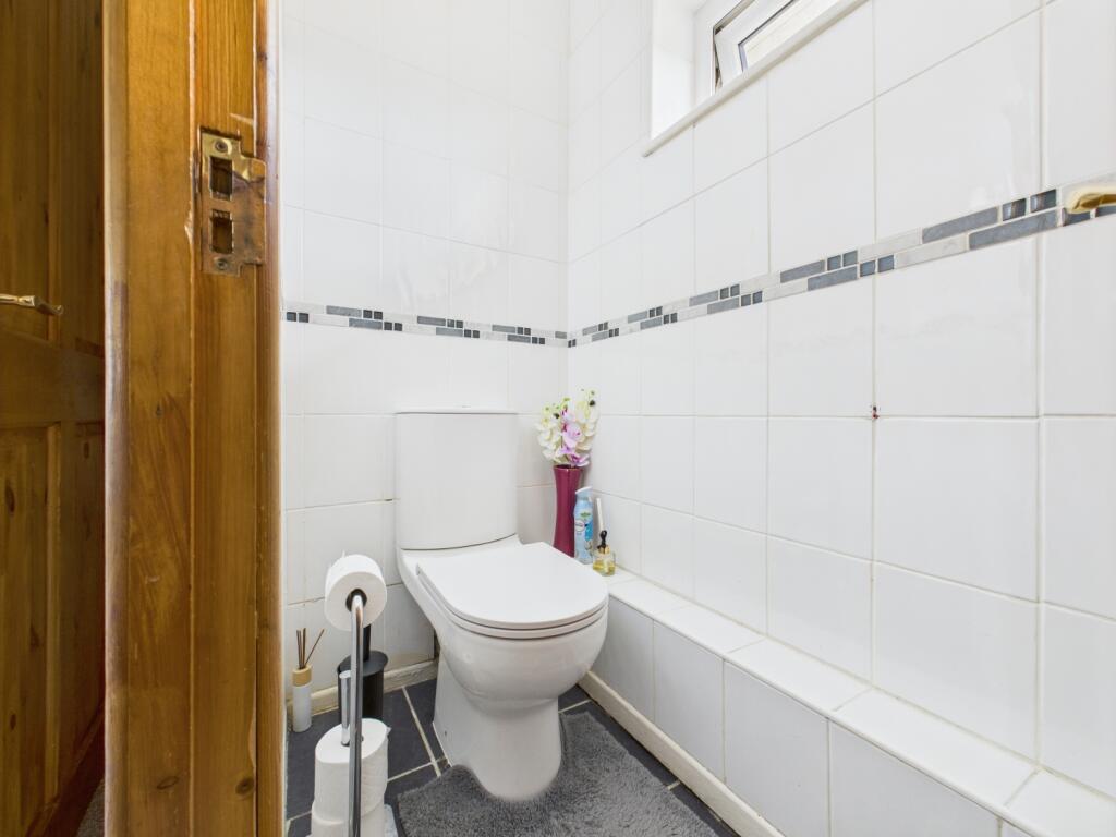 CAM03729G0-PR0085-STILL013