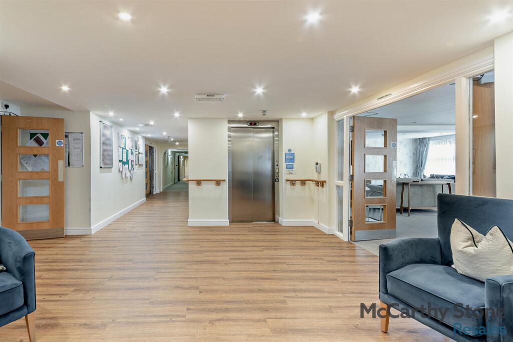 8668941-interior06-800.jpg