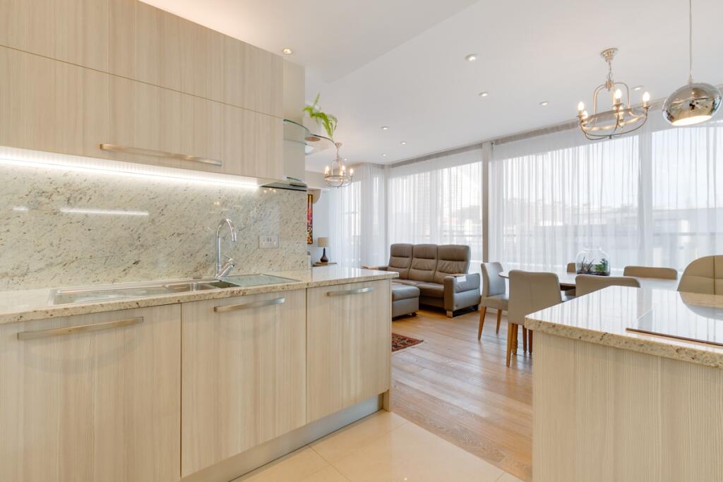 Kitchen (3)