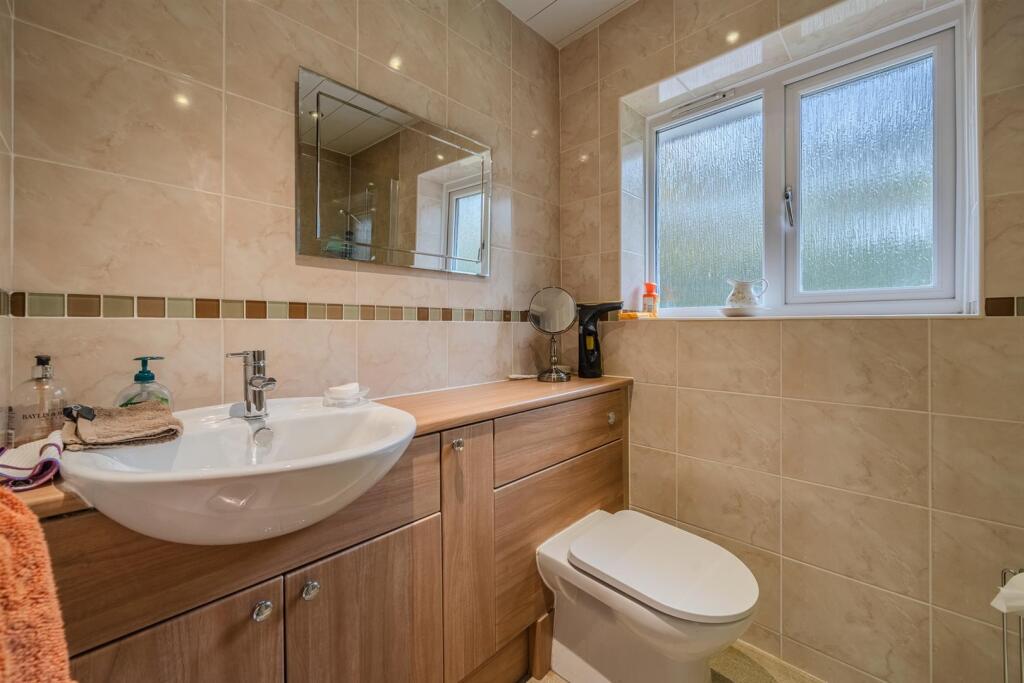 2 Tynewydd North Close-7.jpg