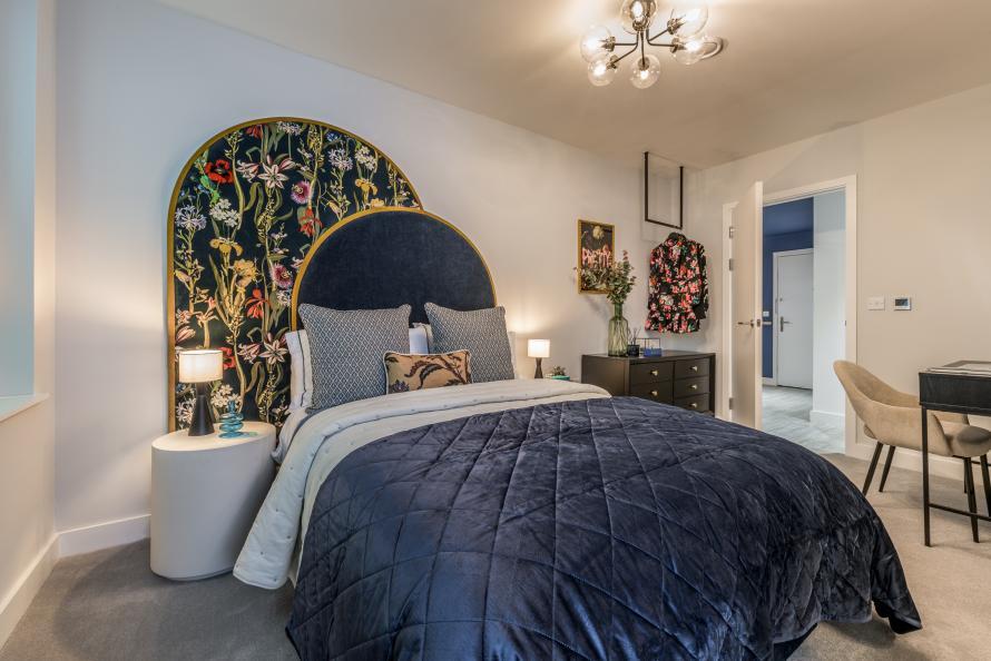 Dagenham Green 2 bed show