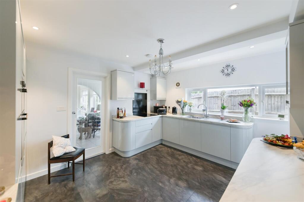 ST JAMES AVENUE, (13).jpg