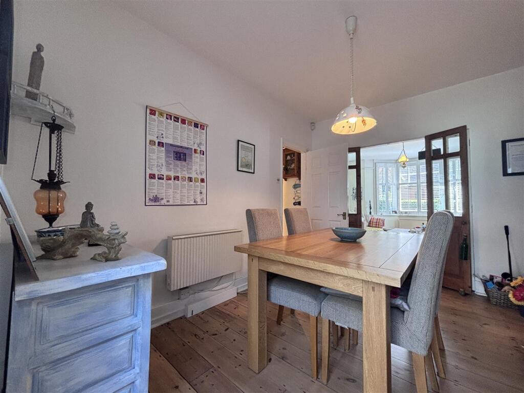 Rushams dining 2.jpg