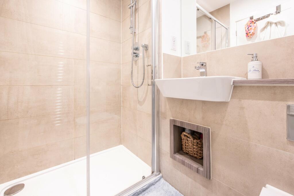 Ensuite Shower Room
