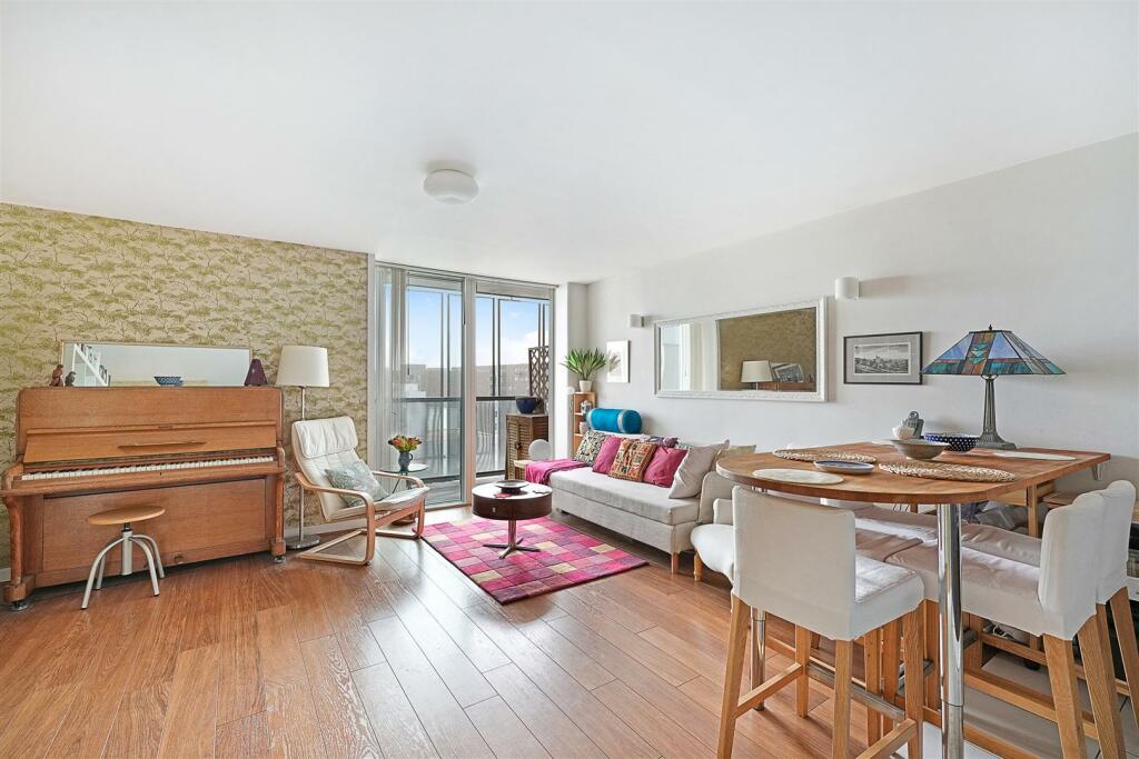 Reception room 3.jpg