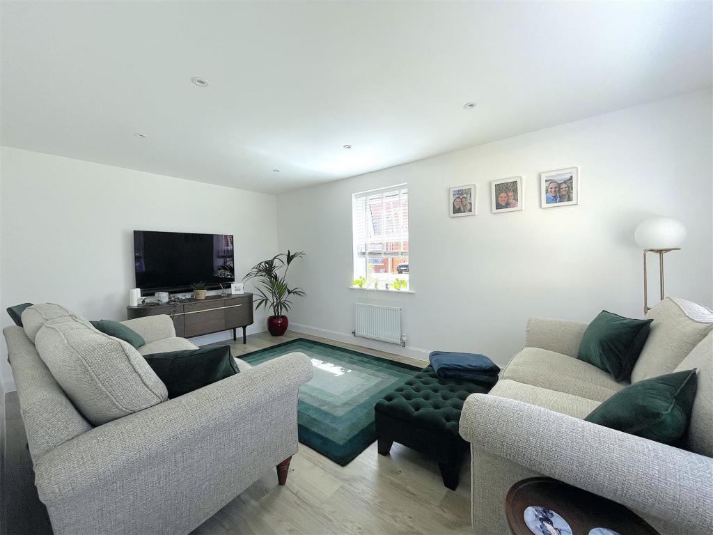 Living Room (1).jpeg
