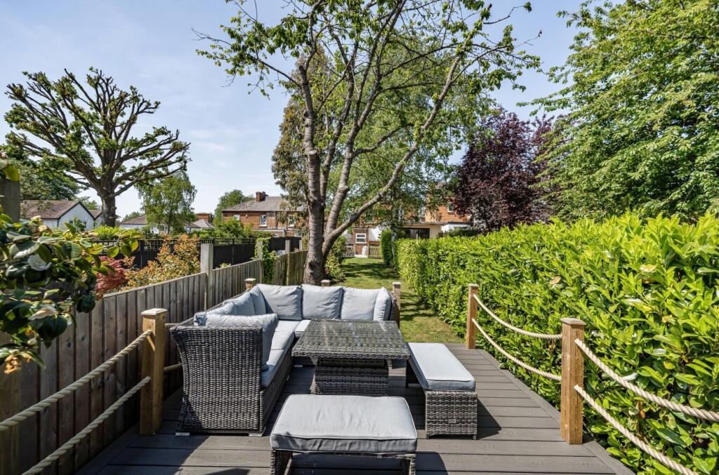 1290138-27-682495...