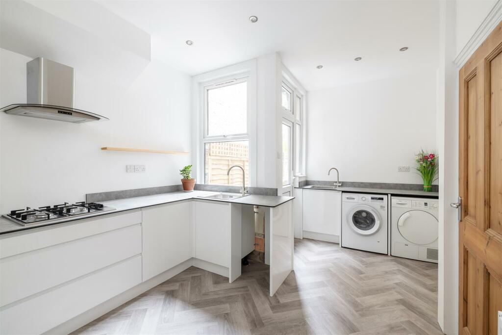 Beacontree E11
