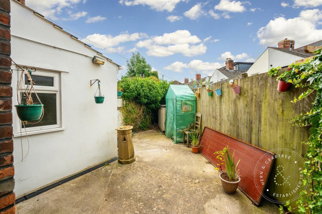 Romilly Road, Hern Crabtree (5) copy.jpg