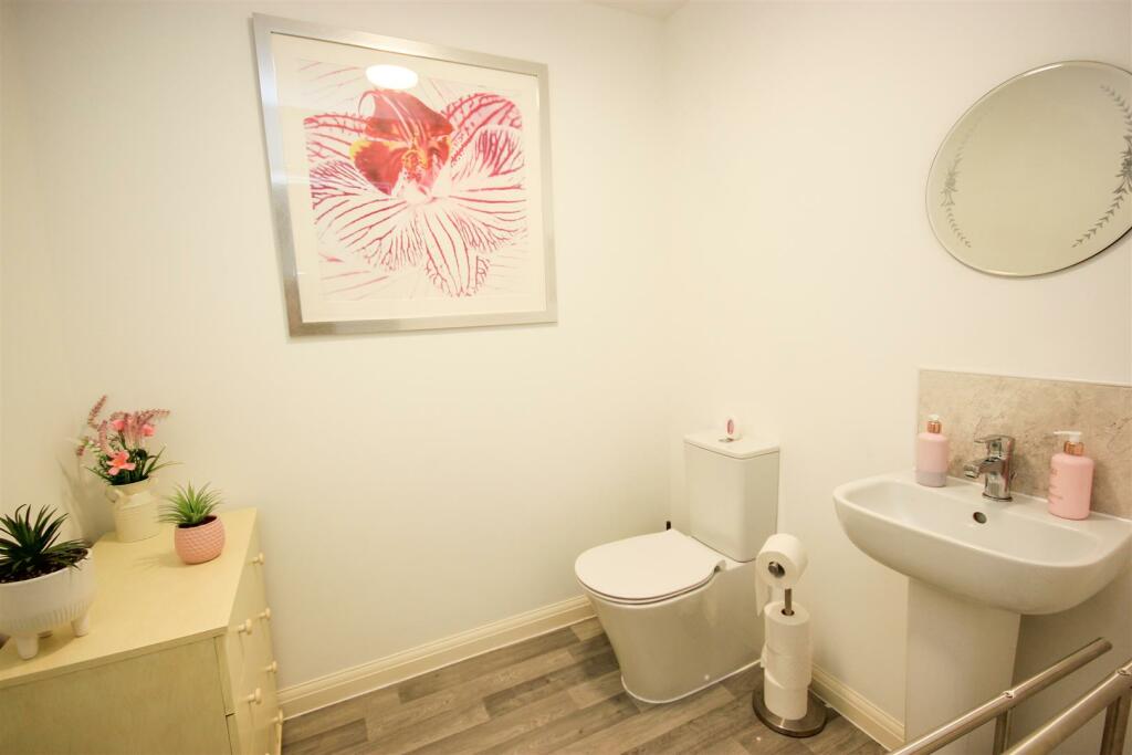 cloakroom..jpg