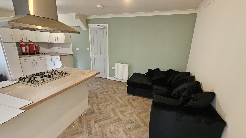Lounge/Kitchen