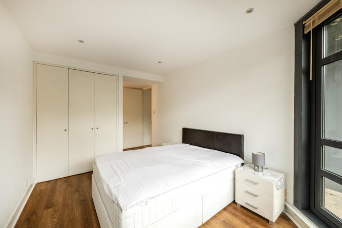 City Road, London, EC1Y