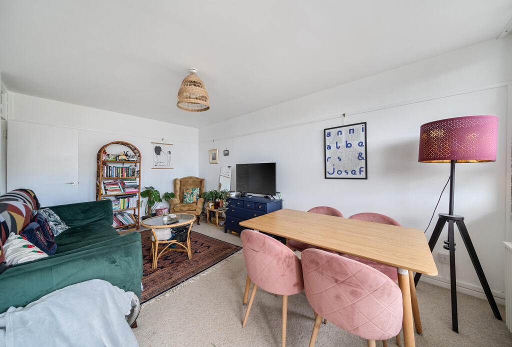 1298503-9-683f21f...