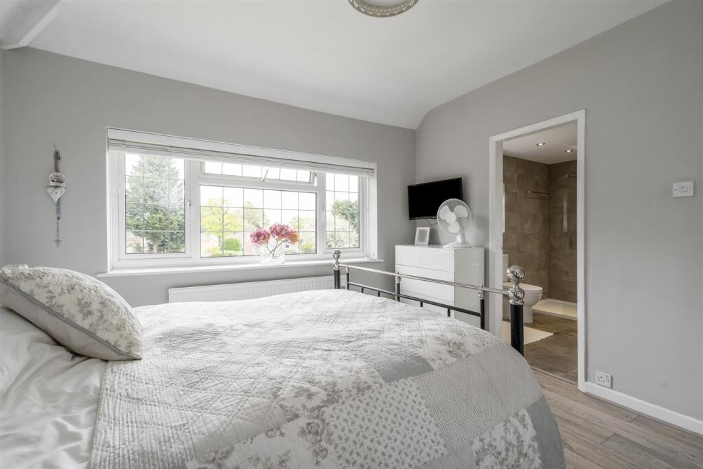 26 Kingscote Road_18.jpg