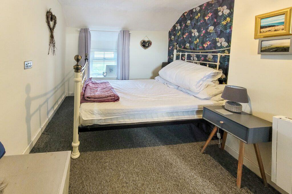 Ty Croes - Bedroom 2