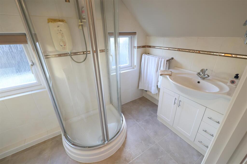 PC Ensuite.JPG