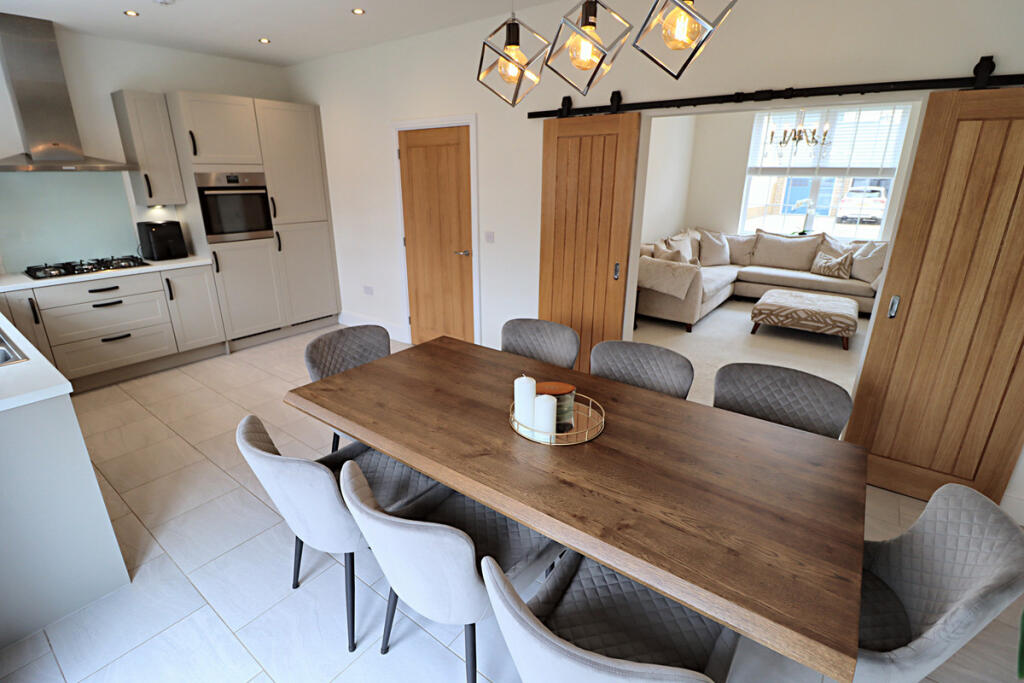 Kitchen / Diner / Family Room