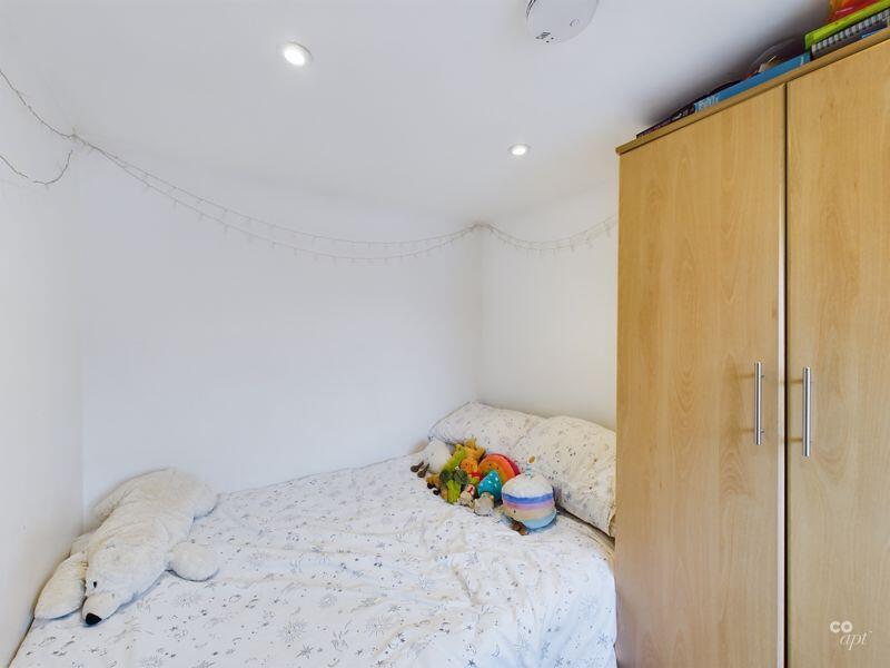bed 6